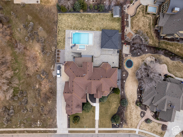Property Photo: 1212 N Heritage Cir UT 84004