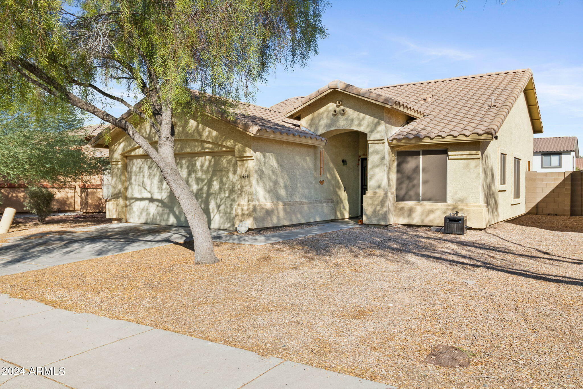 Property Photo:  424 W Beverly Road  AZ 85041 