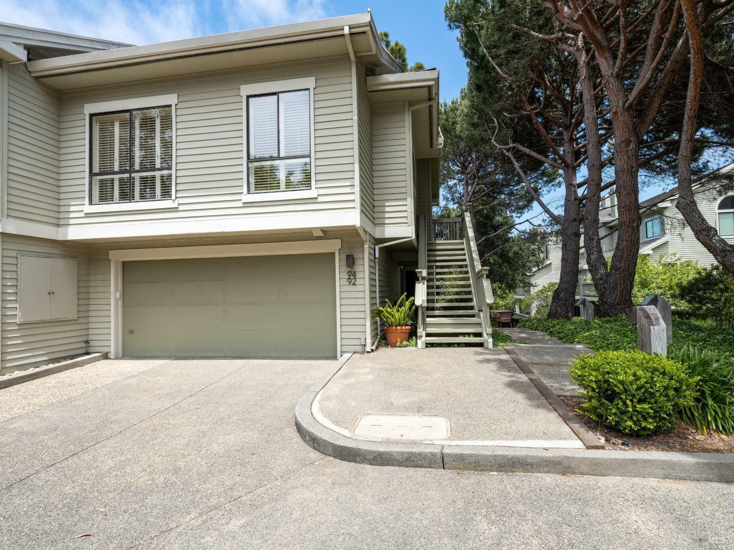 Property Photo:  94 Eucalyptus Knoll Street  CA 94941 