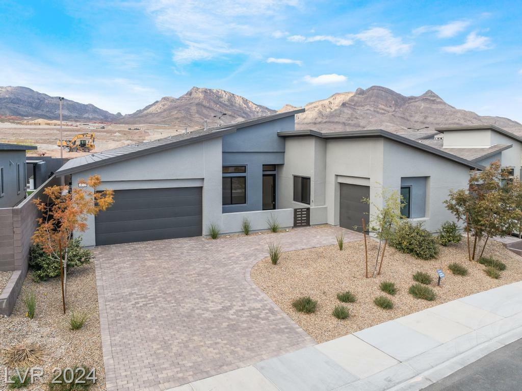 Property Photo:  477 Highview Ridge Avenue  NV 89138 