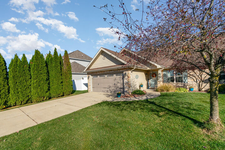 2818 Westwind Drive  Valparaiso IN 46385 photo