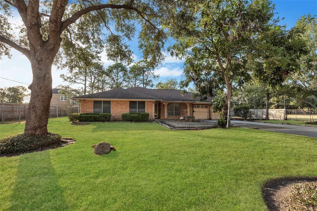 Property Photo:  13906 Regg Drive  TX 77045 