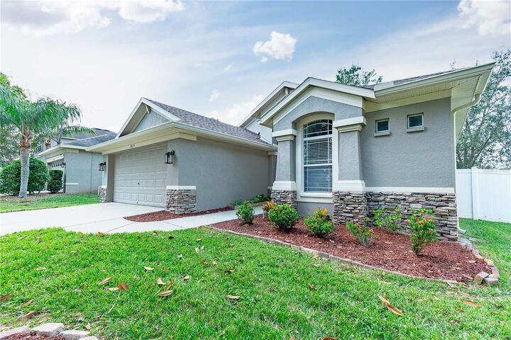 Property Photo:  1413 Main Street  FL 33594 