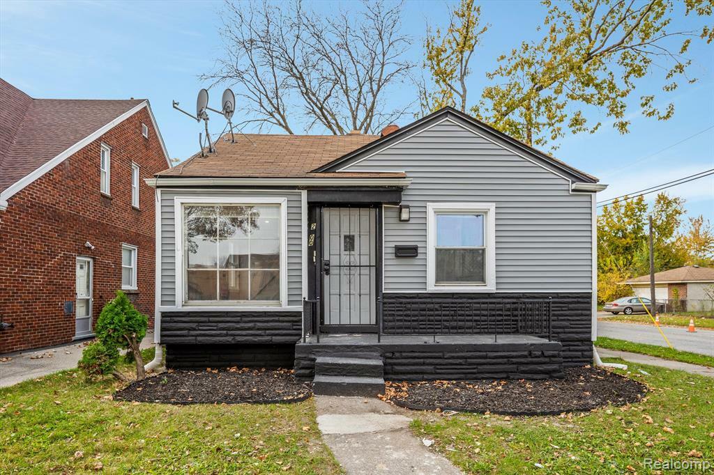 Property Photo: 2400 S Annabelle Street MI 48217 1143