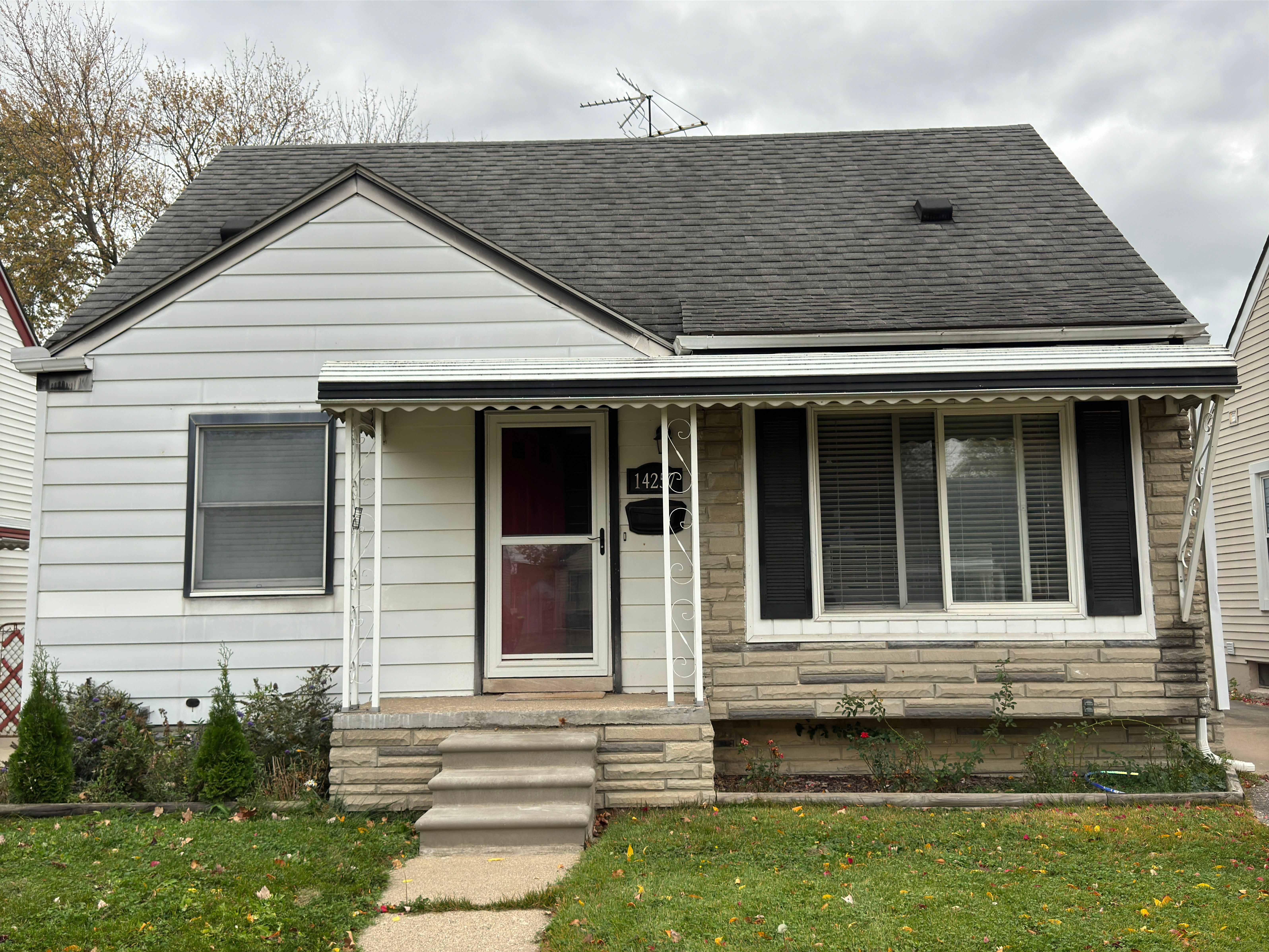 Property Photo:  14257 Mulberry Street  MI 48195 2588 