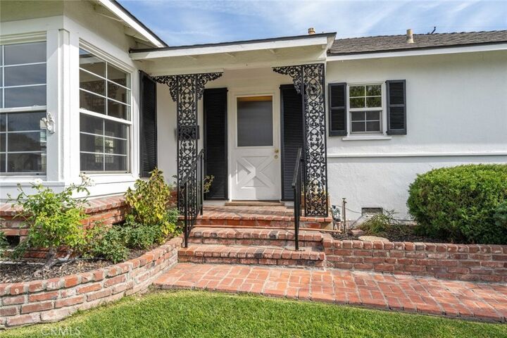 Property Photo:  10140 Tigrina Avenue  CA 90603 