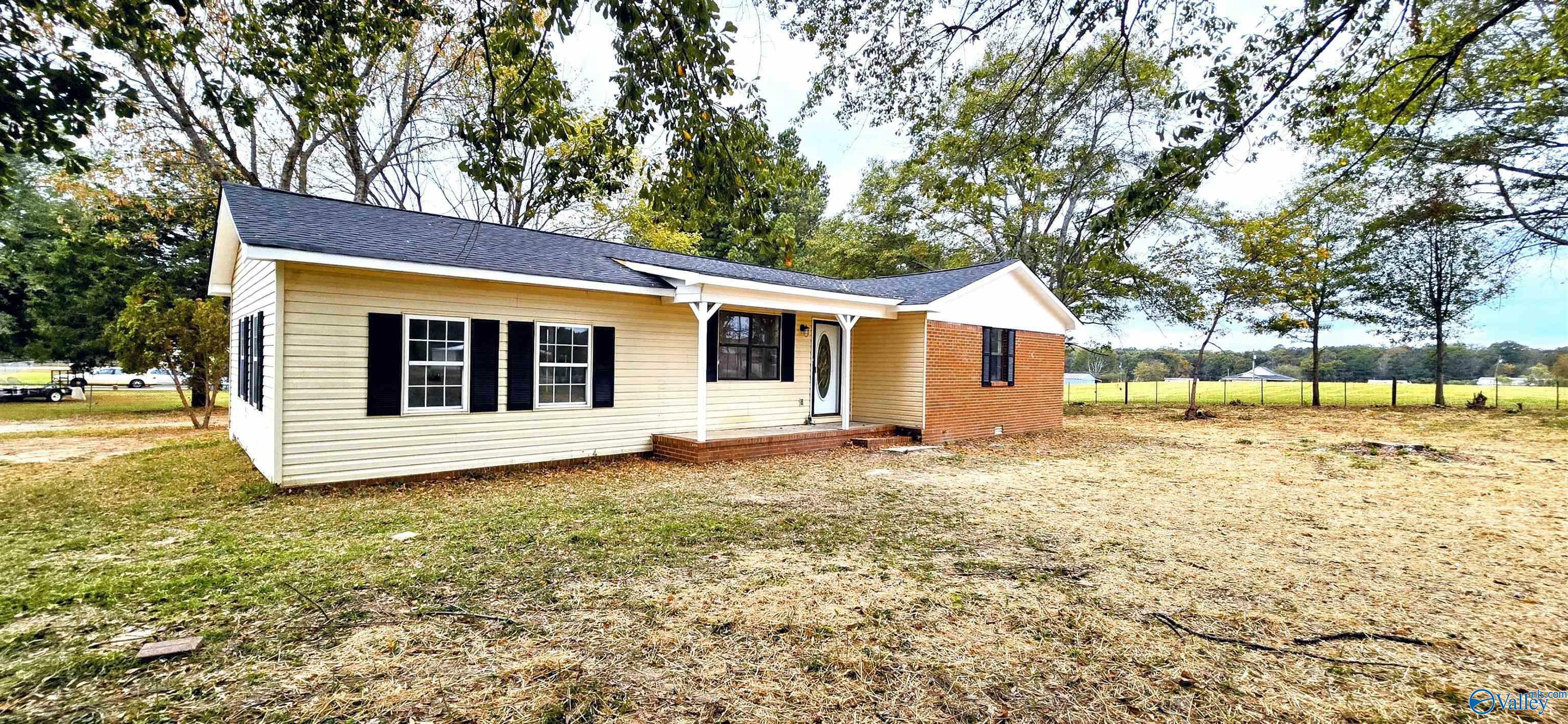 16 County Road 557  Trinity AL 35673 photo