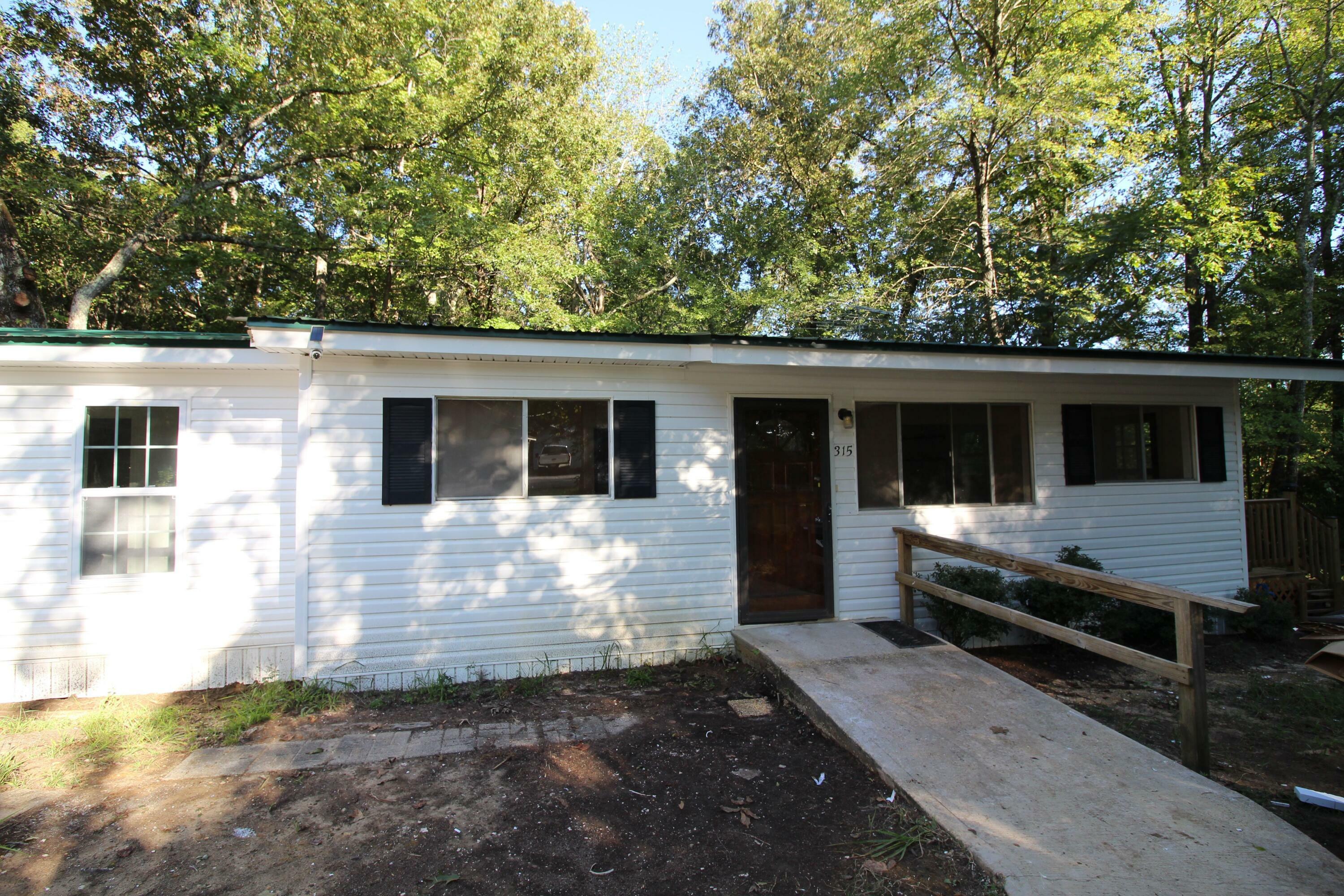 Property Photo:  315 County Road 1900  MS 38866 