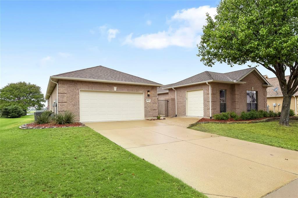 Property Photo:  9112 Grandview Drive  TX 76207 