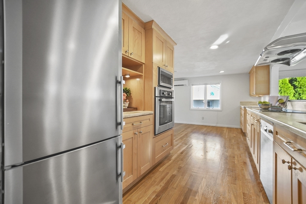 Property Photo:  71 Ravenswood Road  MA 02453 