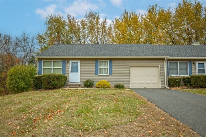 Property Photo:  102 North Maple St 5C  CT 06082 