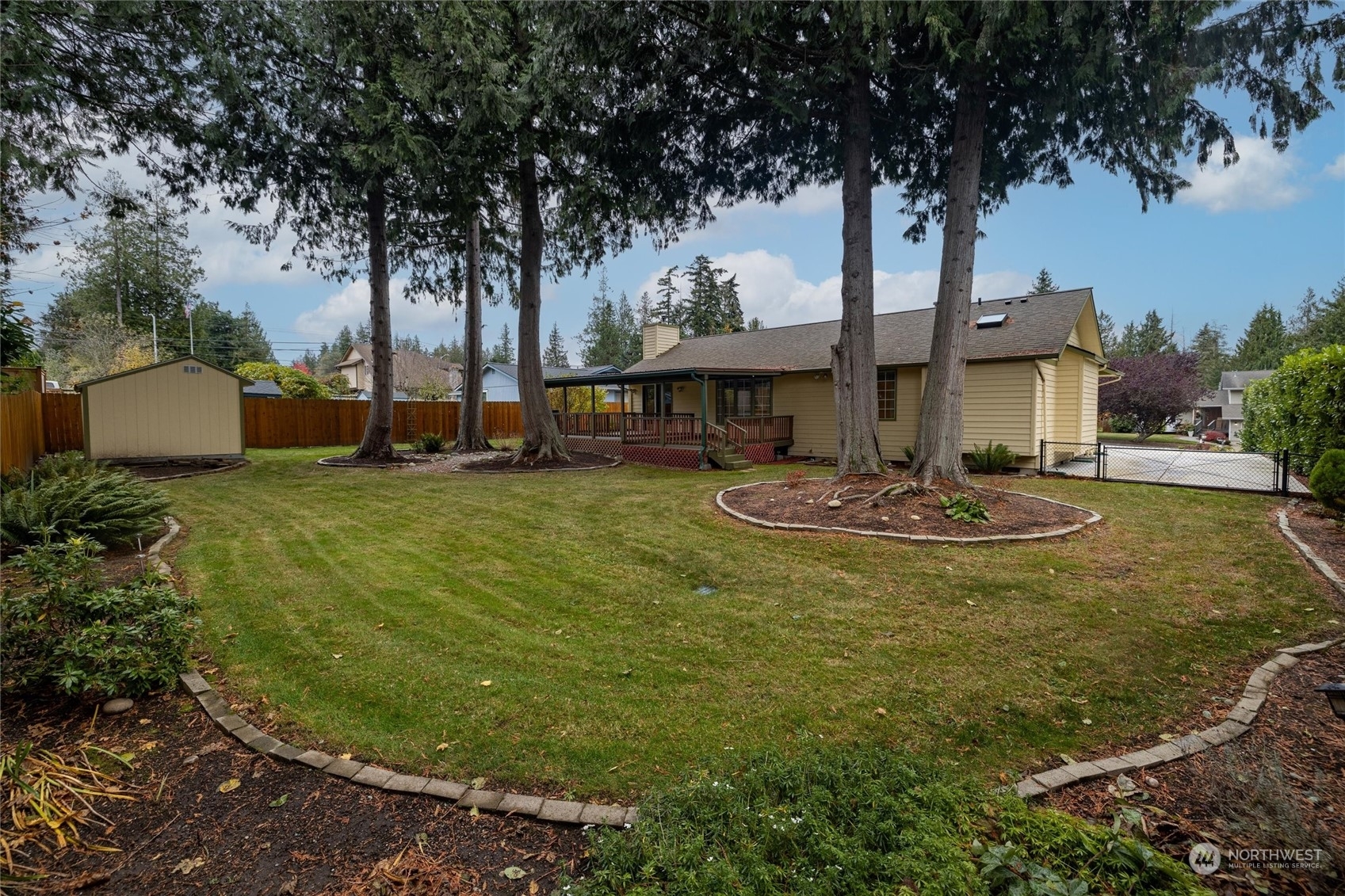 Property Photo:  122 N Waugh Road  WA 98273 