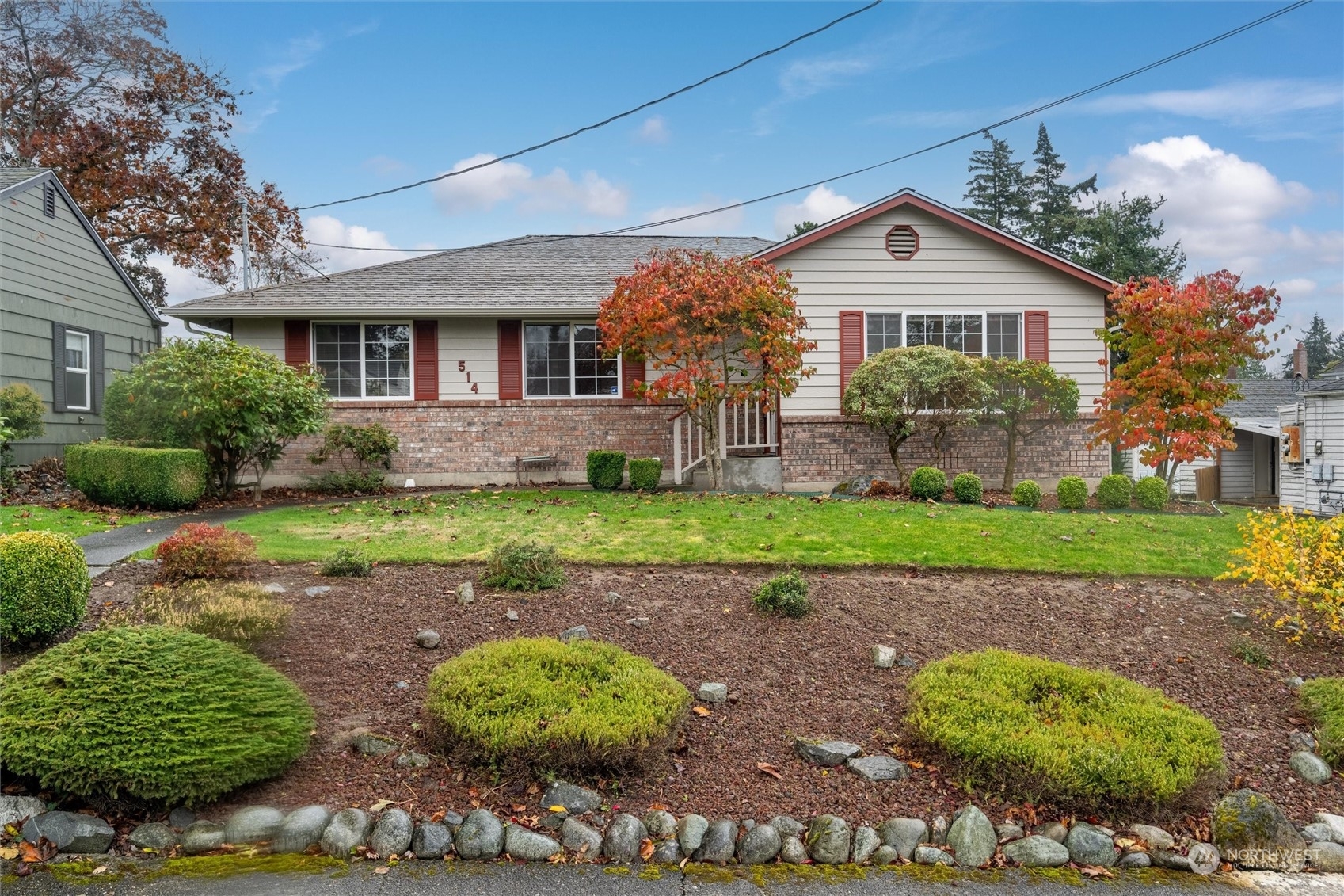 Property Photo:  514  Warren Street  WA 98273 