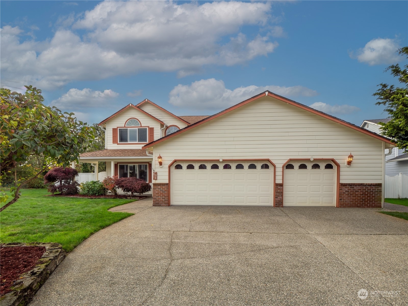 Property Photo:  8014 73rd Drive NE  WA 98270 