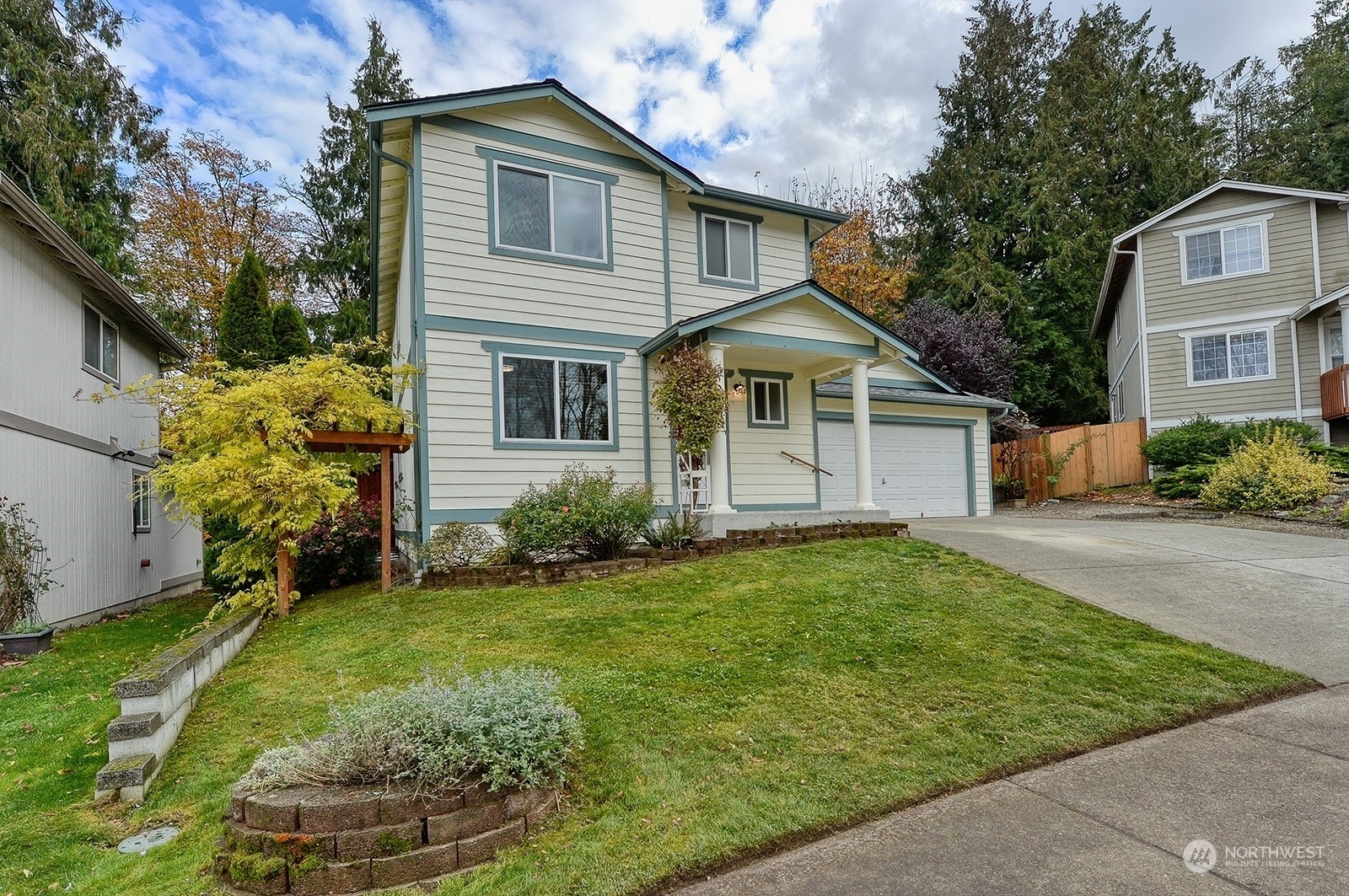 Property Photo:  1120 N 12th Place  WA 98273 