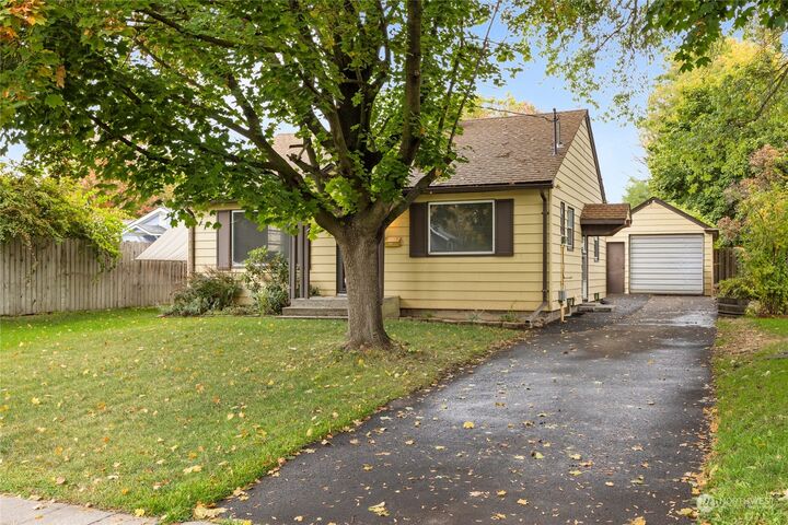 Property Photo:  1311  Walla Walla Avenue  WA 99362 