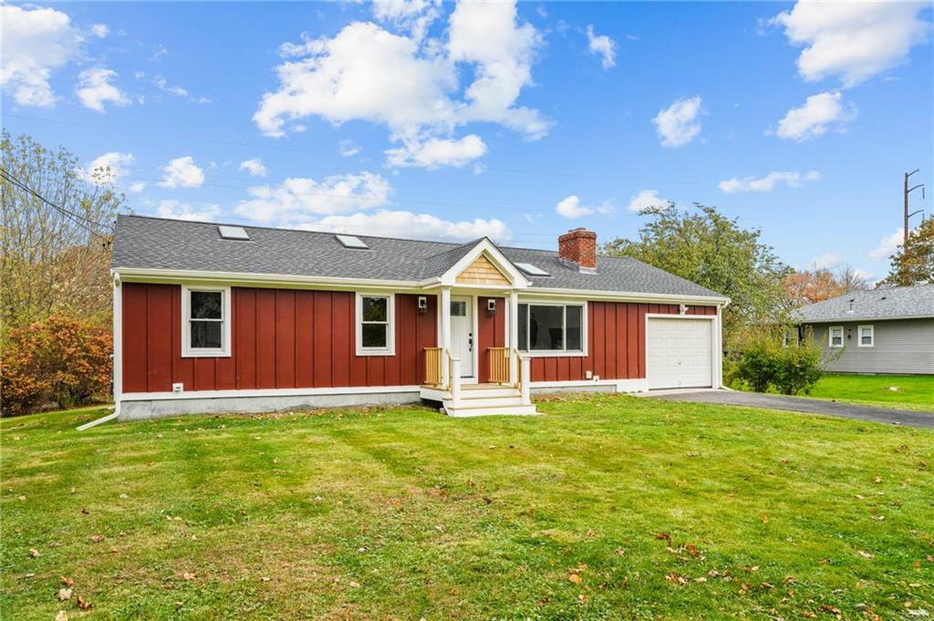 Property Photo:  17 Longmeadow Road  RI 02871 