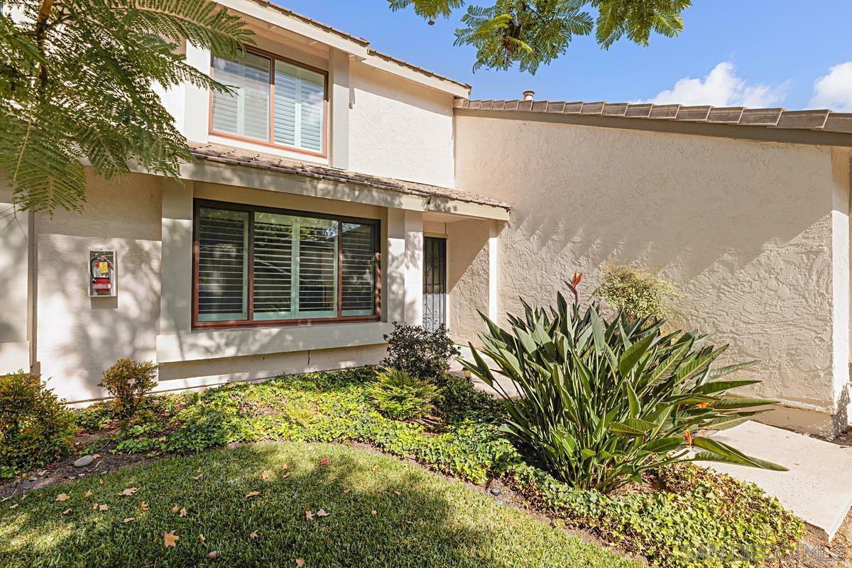 Property Photo:  9945 Pineknoll Ln  CA 92124 