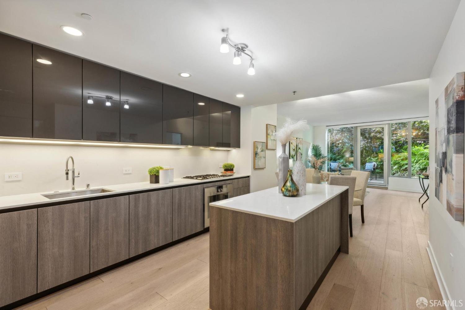 Property Photo:  338 Main Street 3F  CA 94105 