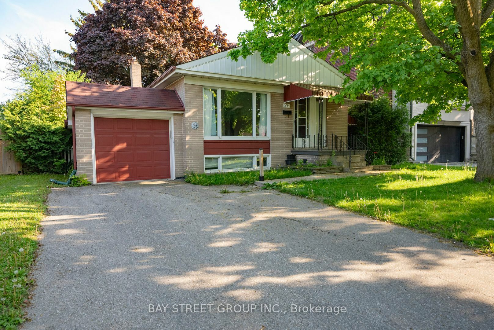 Property Photo:  394 Centre St E Main  ON L4C 1B7 