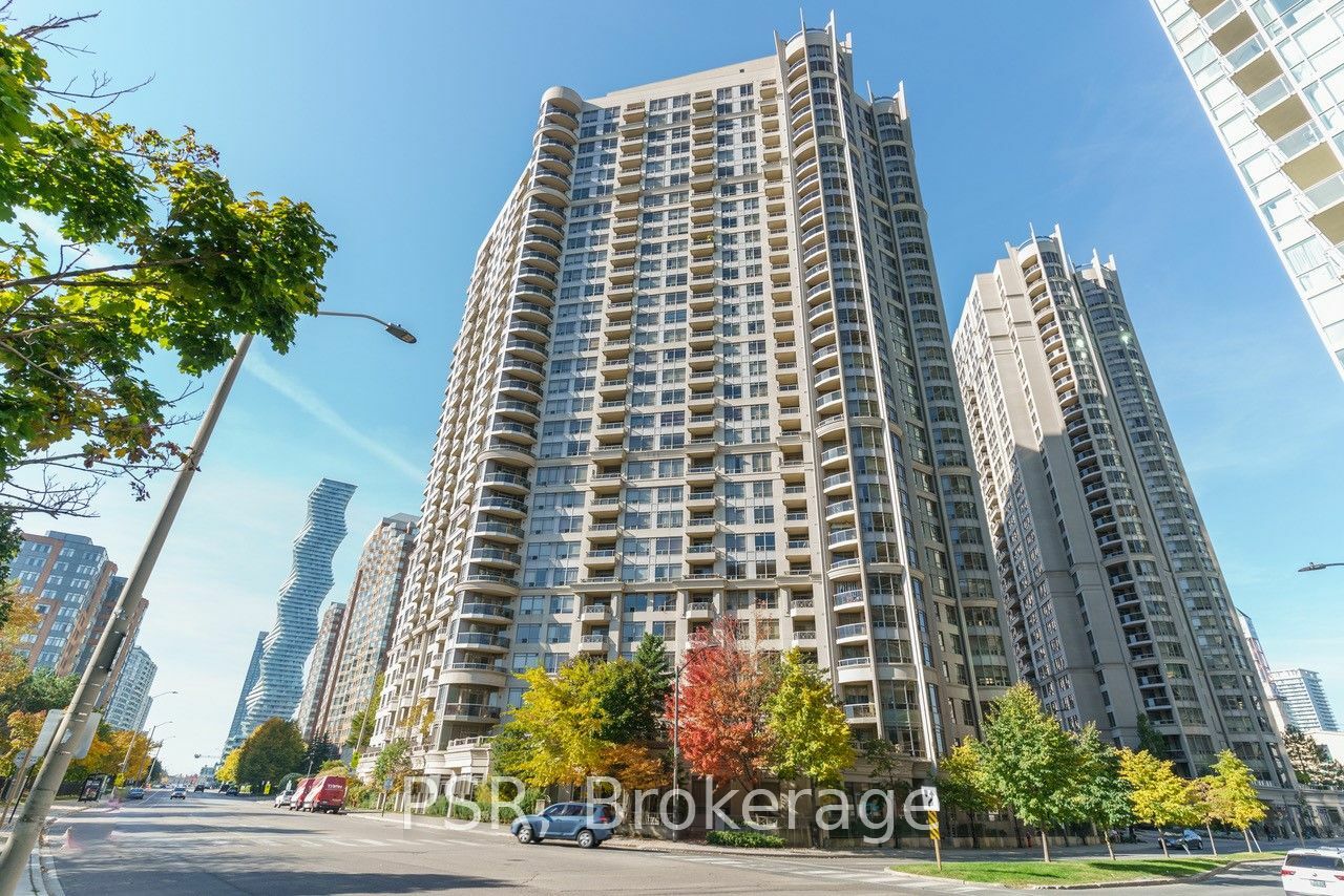 Property Photo:  3880 Duke Of York Blvd 208  ON L5B 4M7 