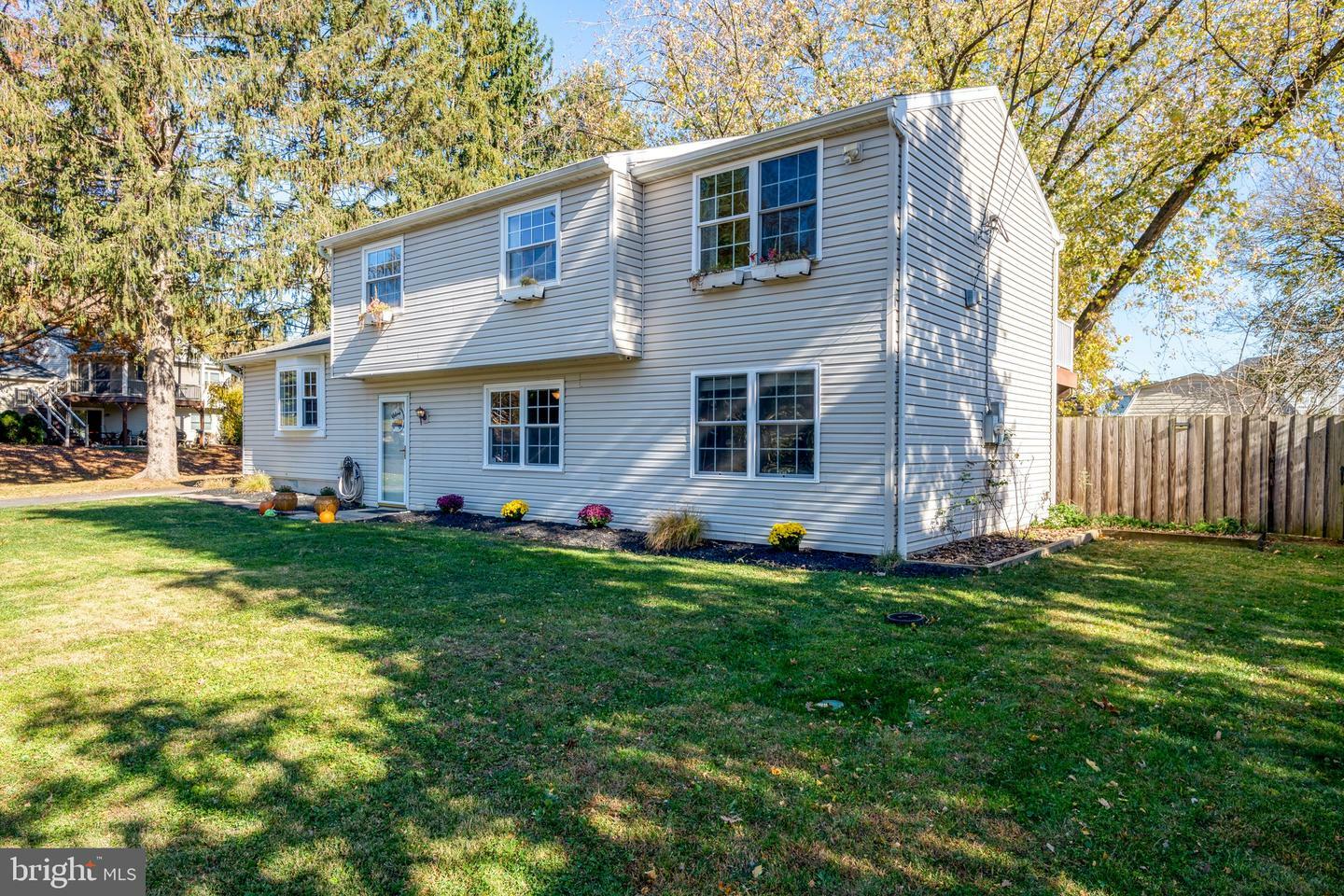 Property Photo:  5869 Clarkson Drive  PA 17520 