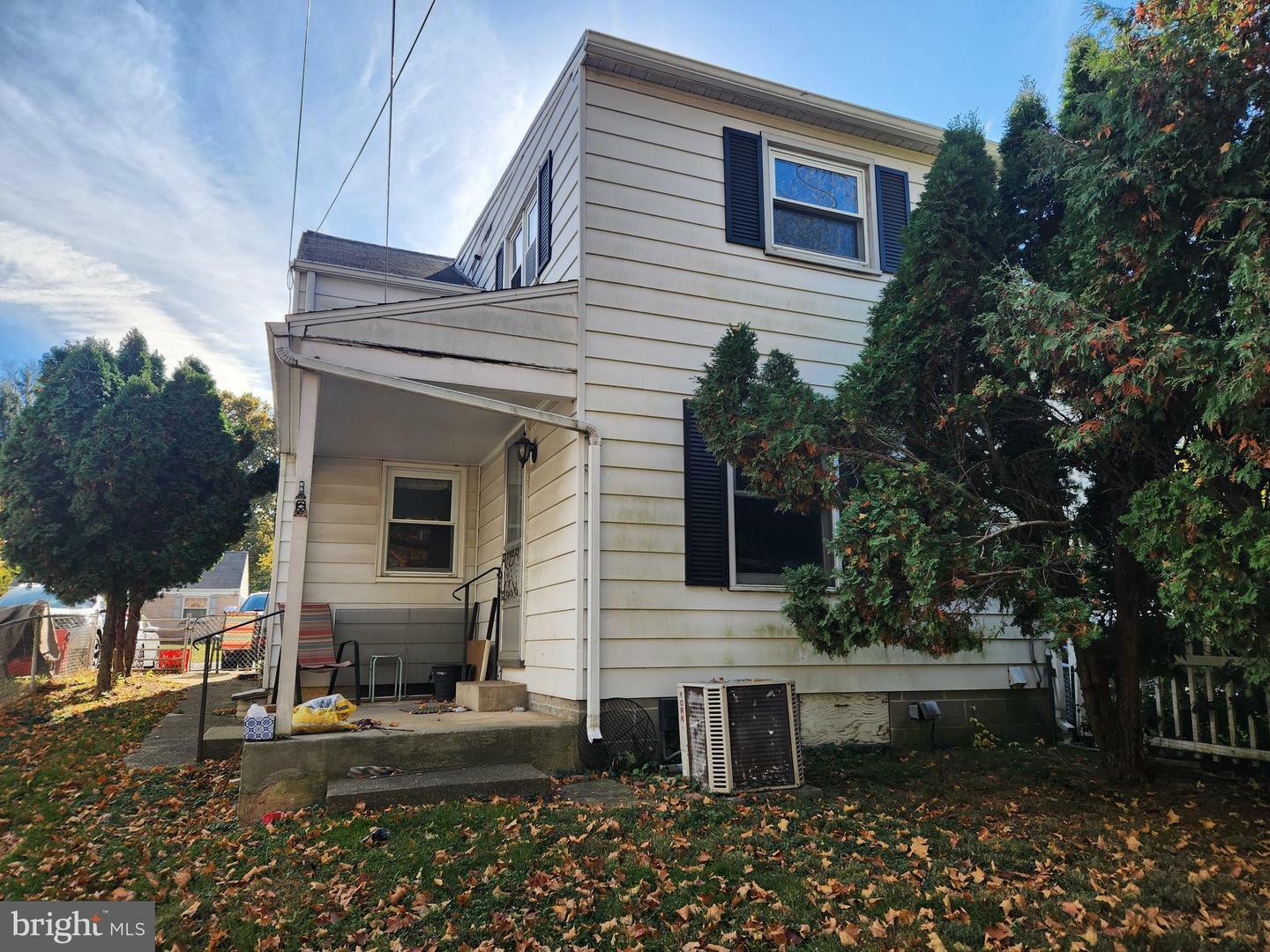 Property Photo:  207 Elizabeth Drive  PA 17601 