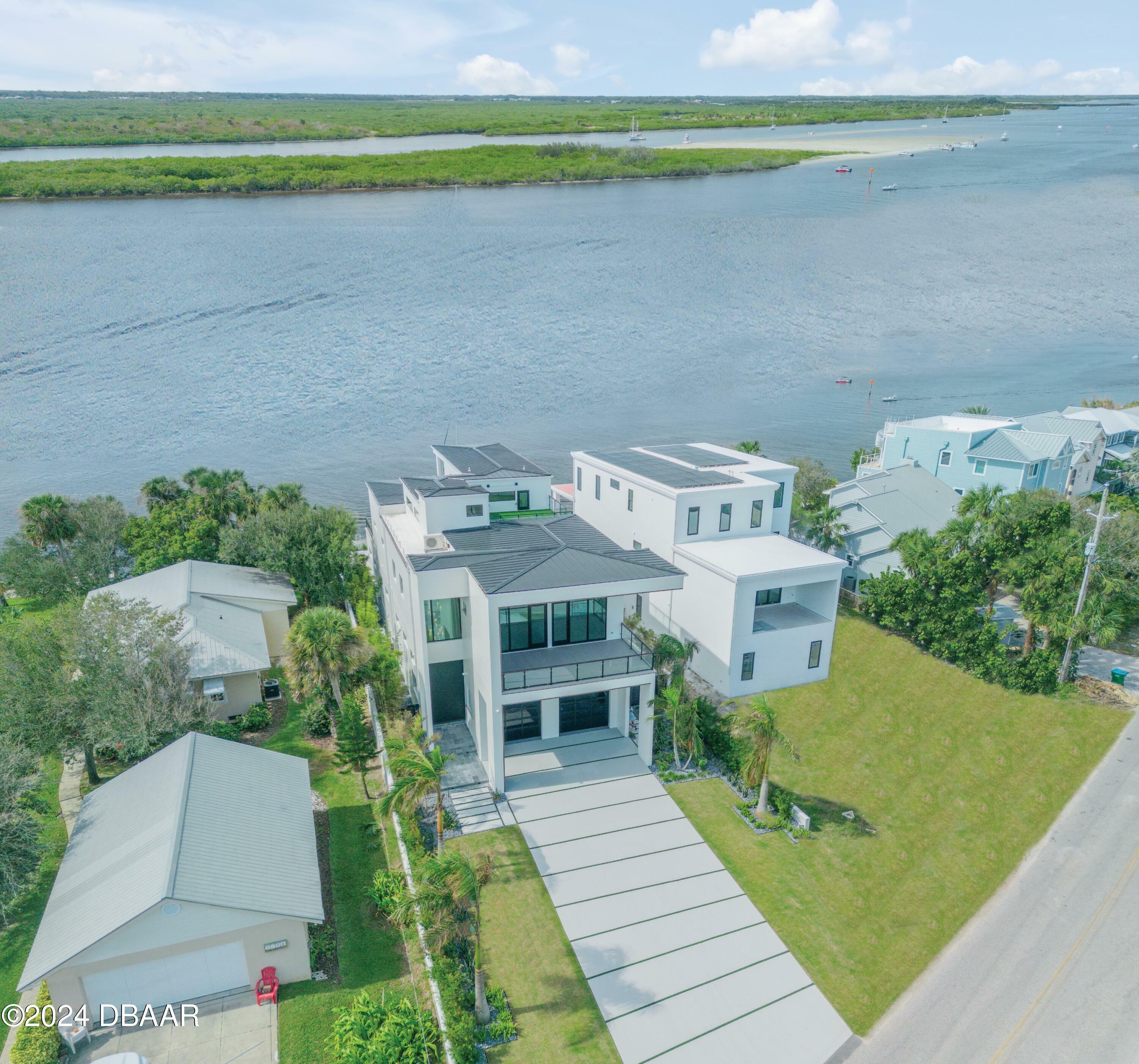 Property Photo:  1194 N Peninsula Avenue  FL 32169 