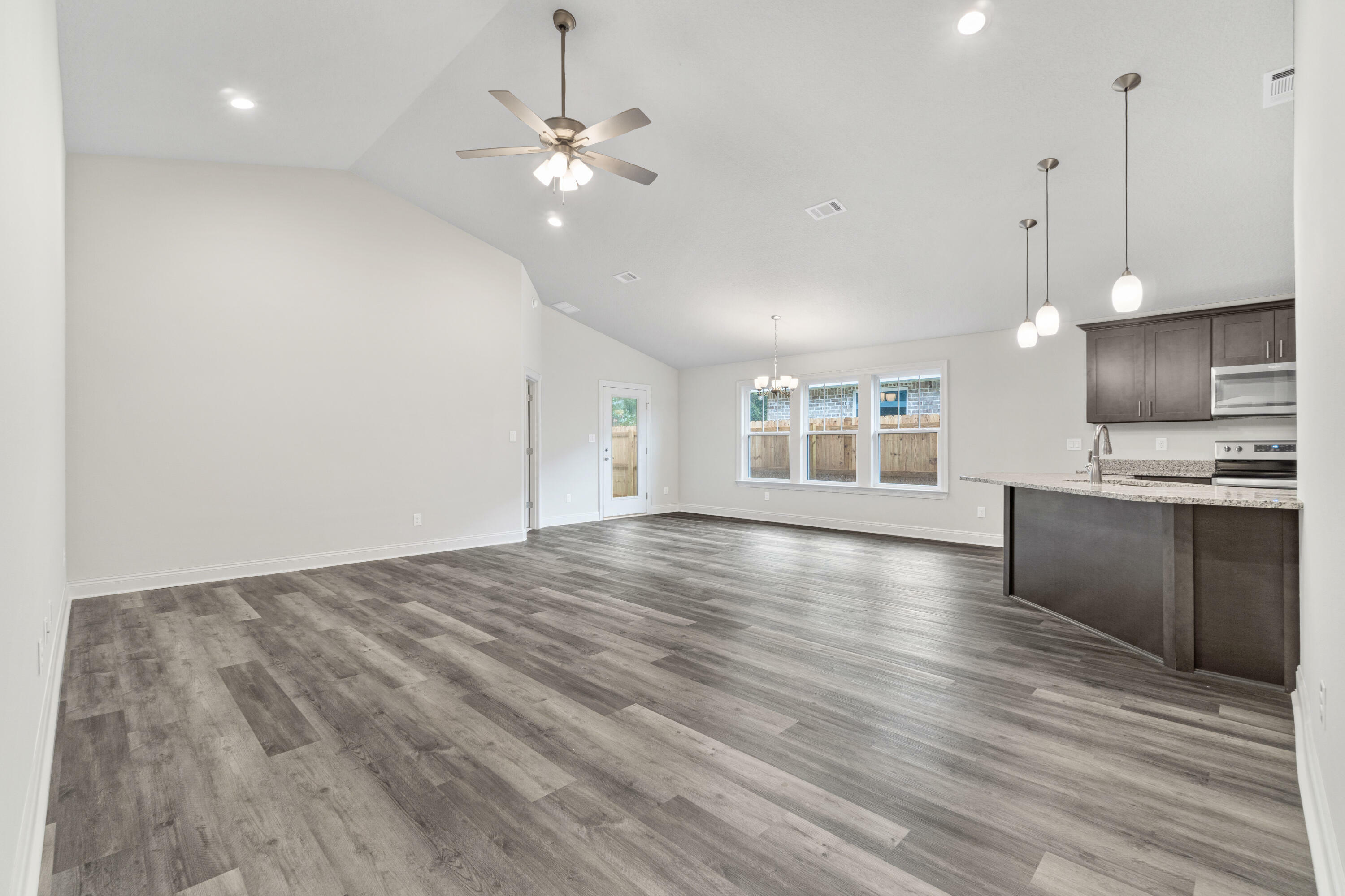 Property Photo:  8576 La Salle Drive  FL 32583 