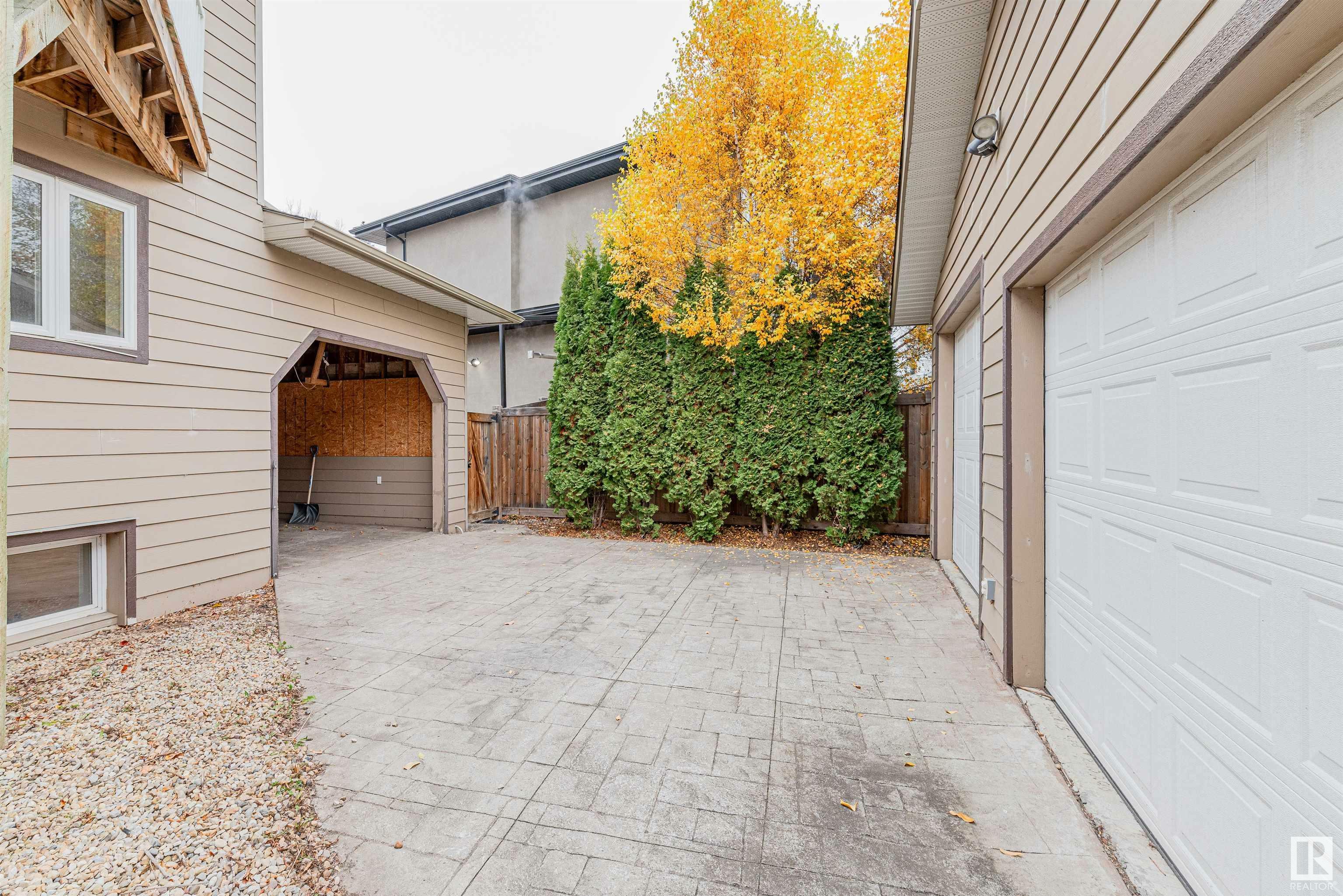 Property Photo:  5911 110 Street NW  AB T6H 3E4 