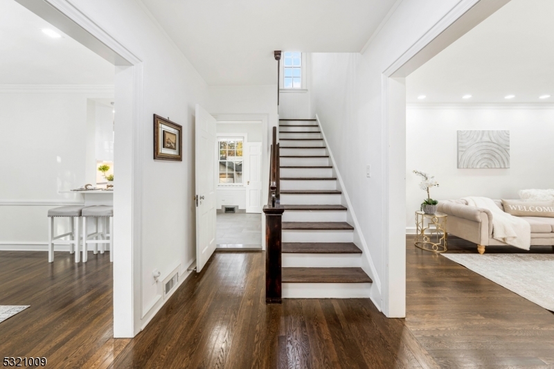 Property Photo:  1 Decker Ave  NJ 07208 