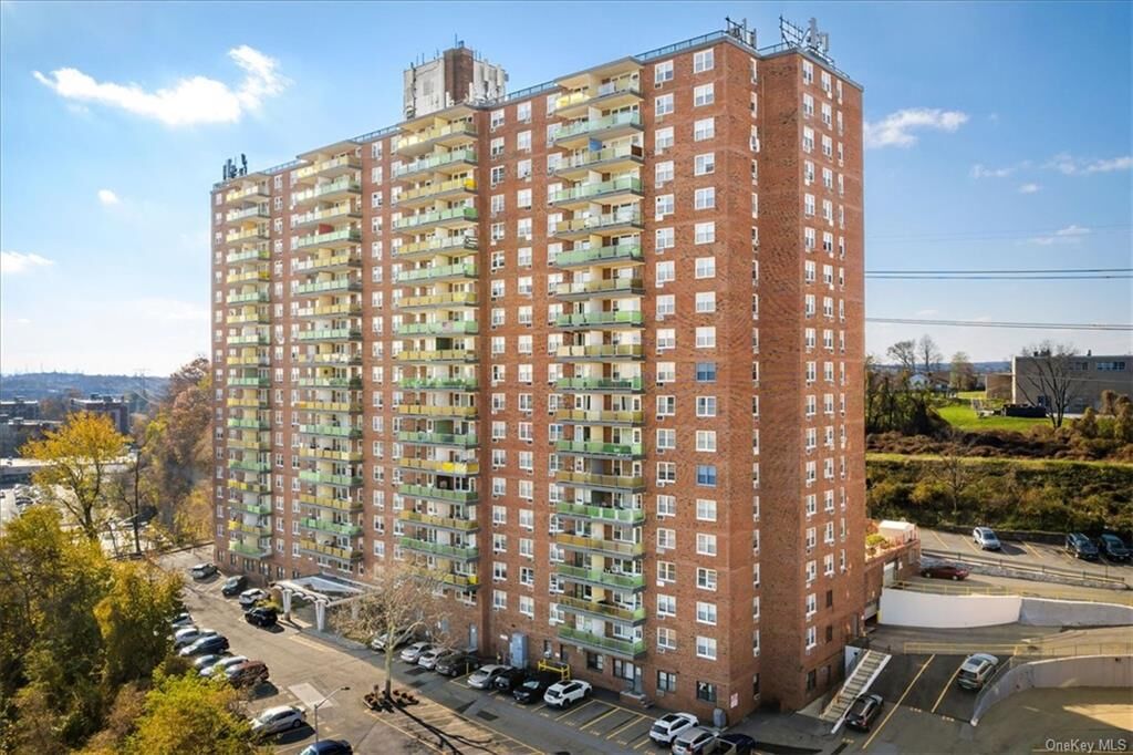 Property Photo: 1841 Central Park Avenue 19R NY 10710