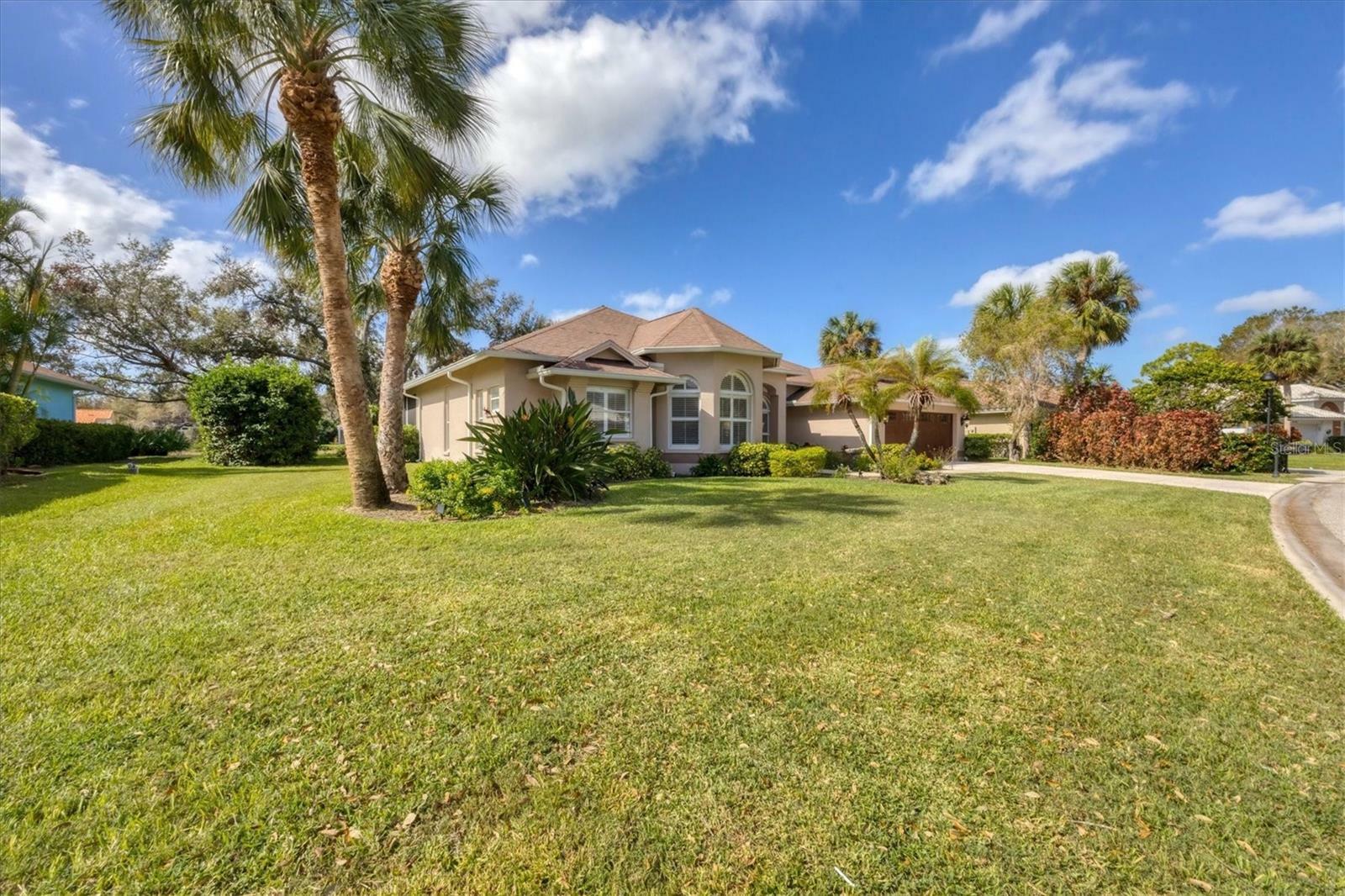 Property Photo:  8350 Cypress Hollow Drive  FL 34238 