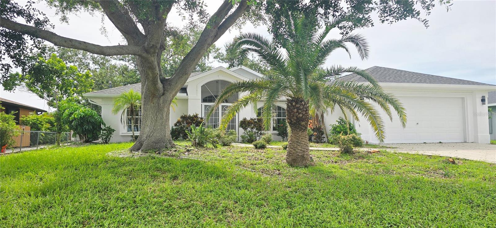 Property Photo: 217 Rotonda Circle FL 33947