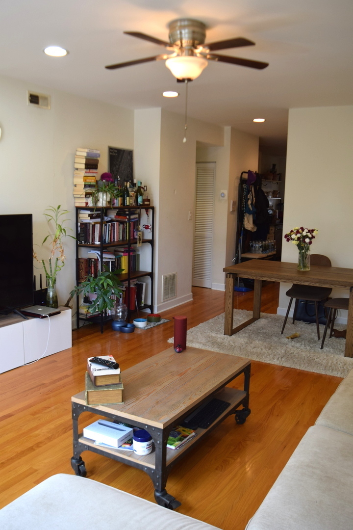 Property Photo:  2620 W Rosemont Avenue 2  IL 60659 