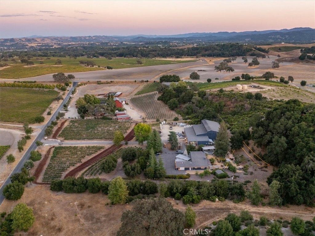 Property Photo: 2925 Anderson Road CA 93446