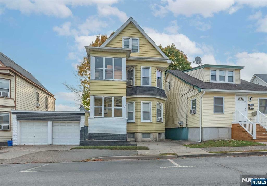 Property Photo:  45 Planten Avenue  NJ 07508 