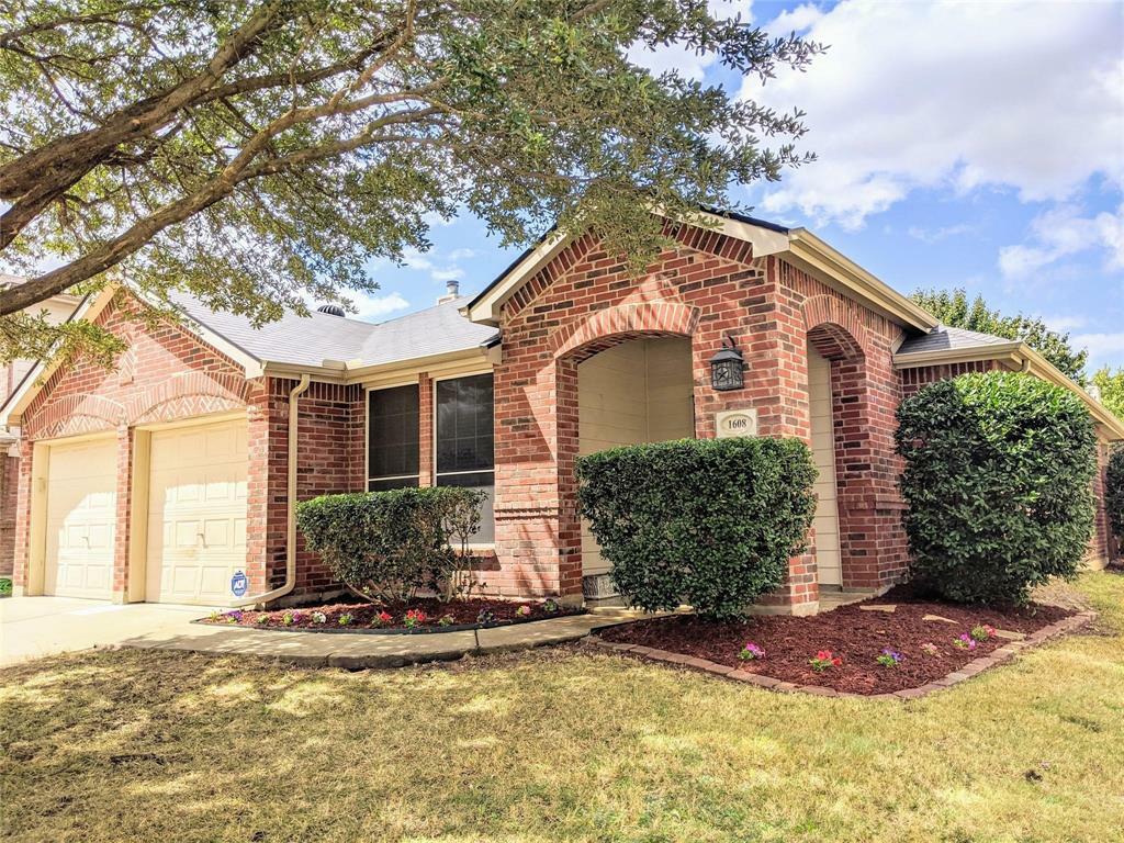 Property Photo:  1608 Cardinal Way  TX 76227 