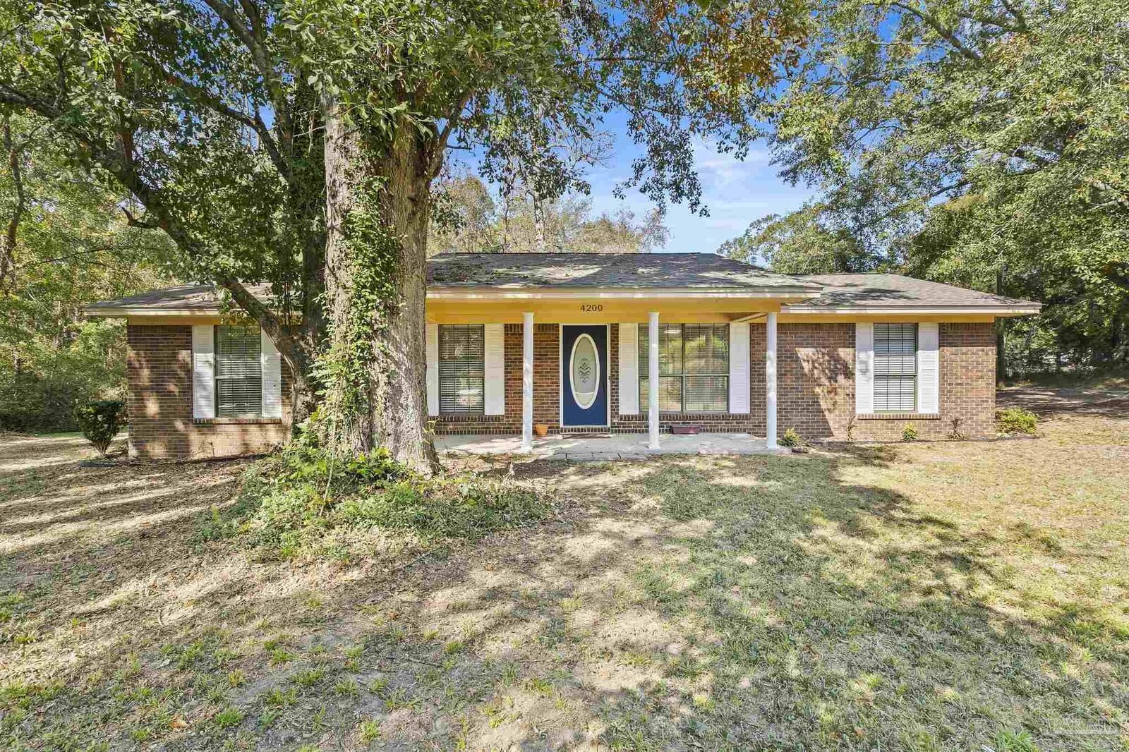 Property Photo:  4200 Rigby Rd  FL 32535 