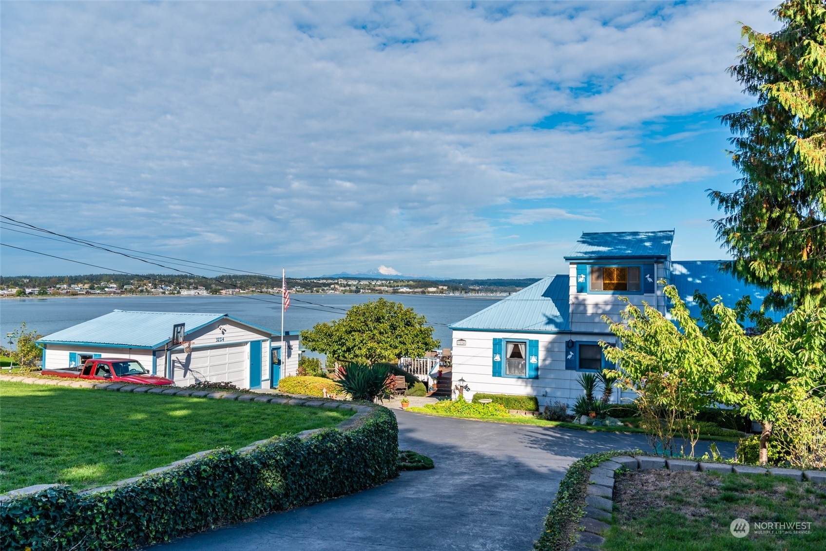 Property Photo: 3224 SW Scenic Heights Street WA 98277