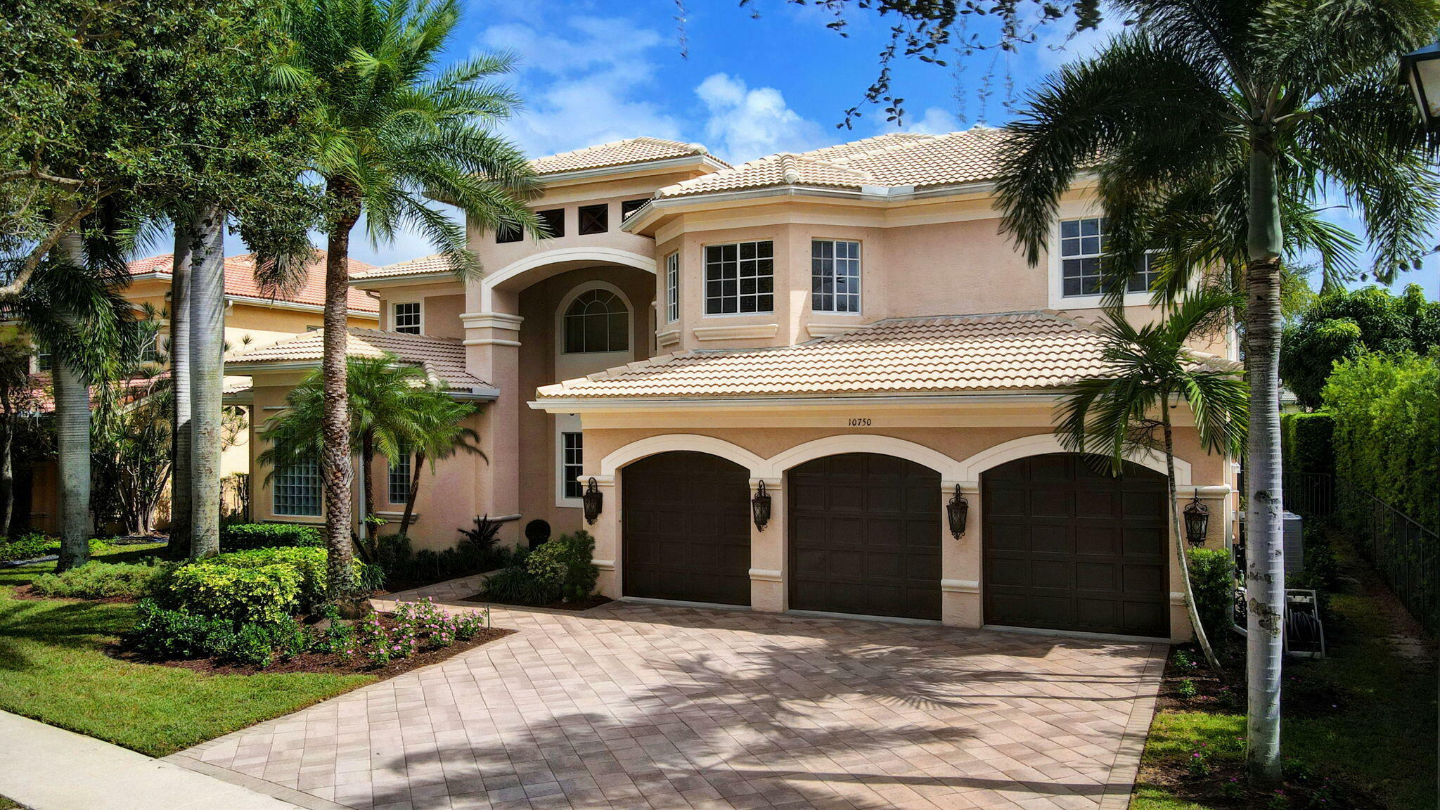 Property Photo:  10750 Canyon Bay Lane  FL 33473 