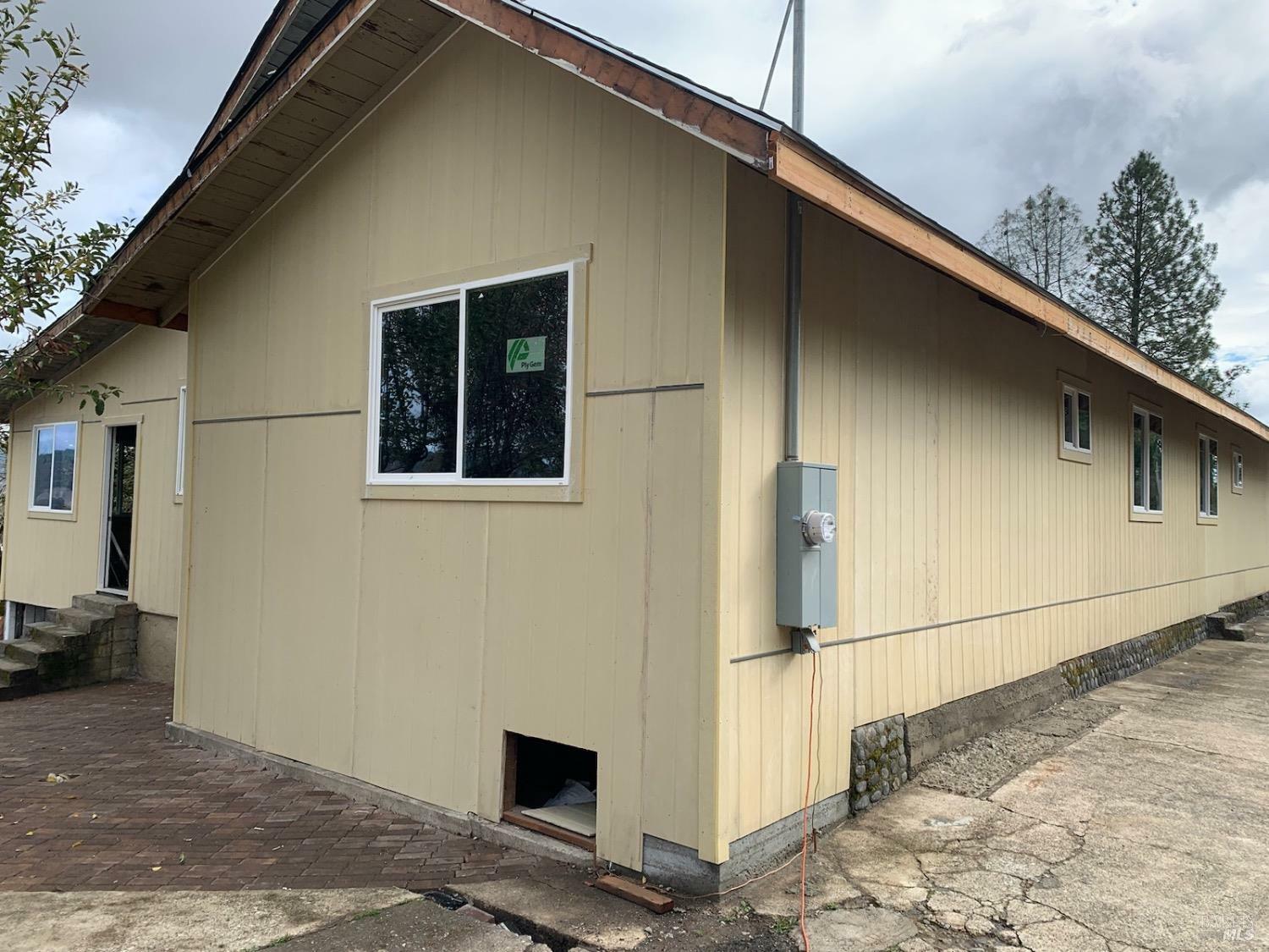Property Photo: 283 Sherwood Road CA 95490