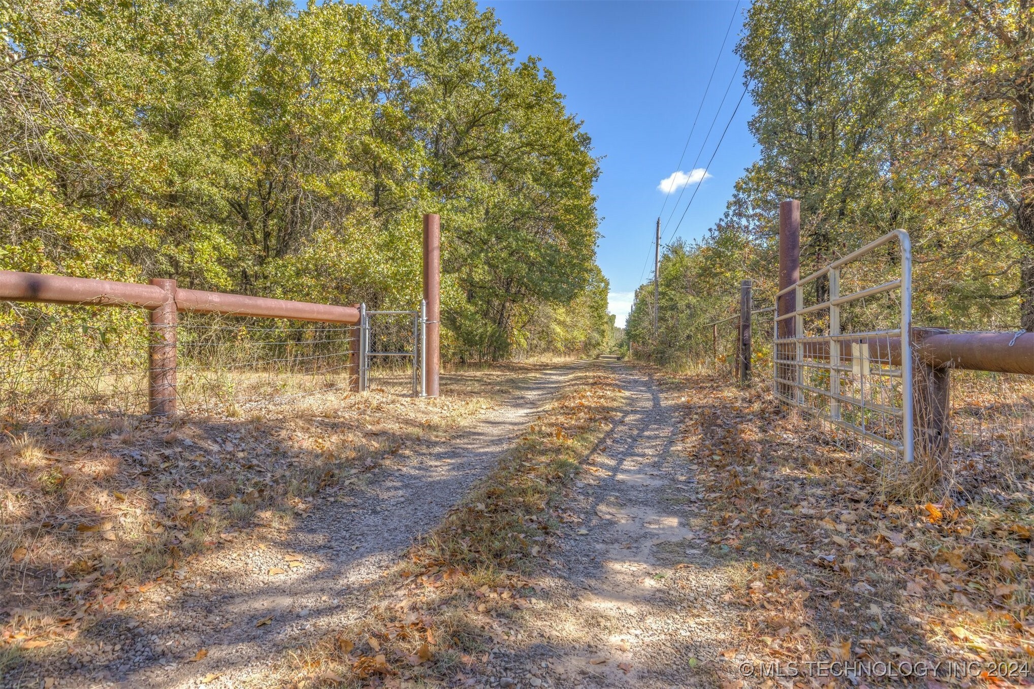 Property Photo:  113309 S 4140 Road  OK 74432 