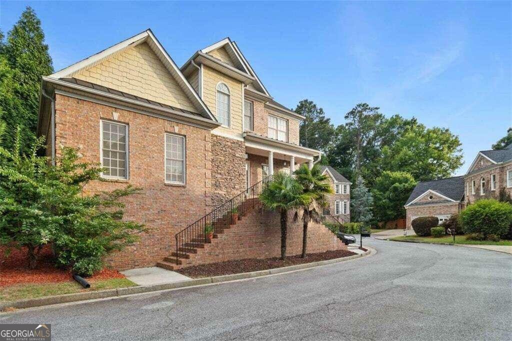 1711 Summit Glen Lane NE  Atlanta GA 30329 photo