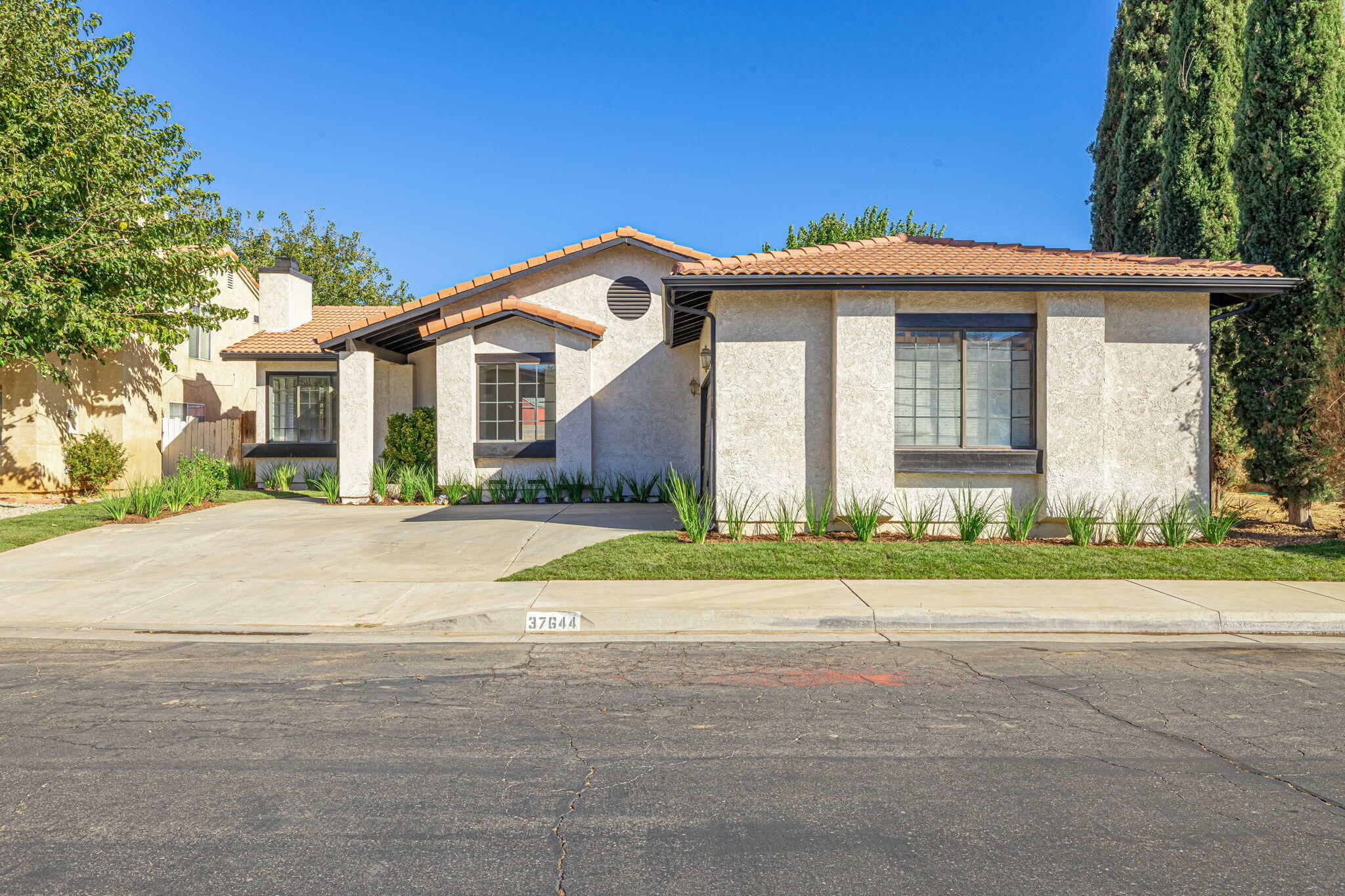 Property Photo:  37644 Laderman Lane  CA 93550 