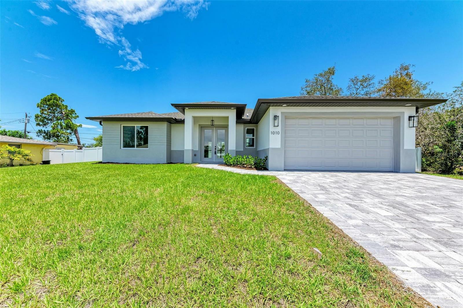 Property Photo:  1010 Acadia Road  FL 34293 