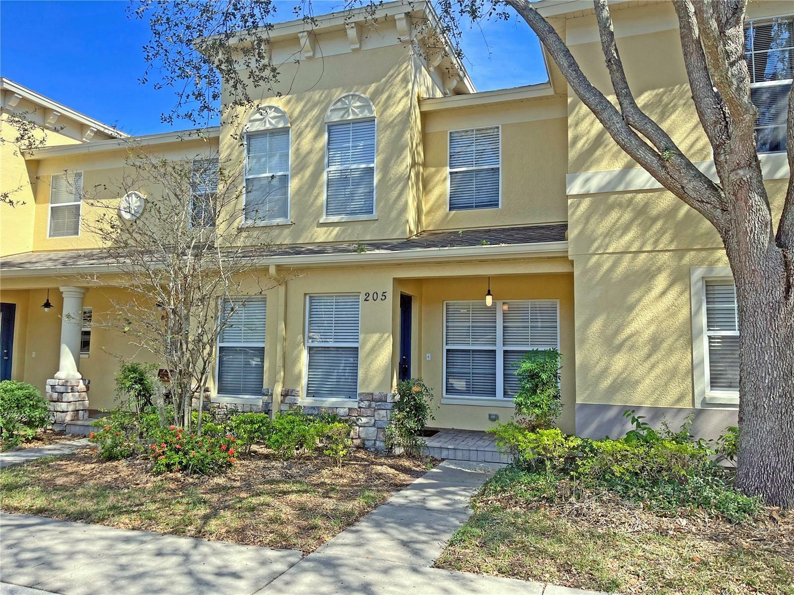 Property Photo:  205 Penmark Stone Place  FL 33594 