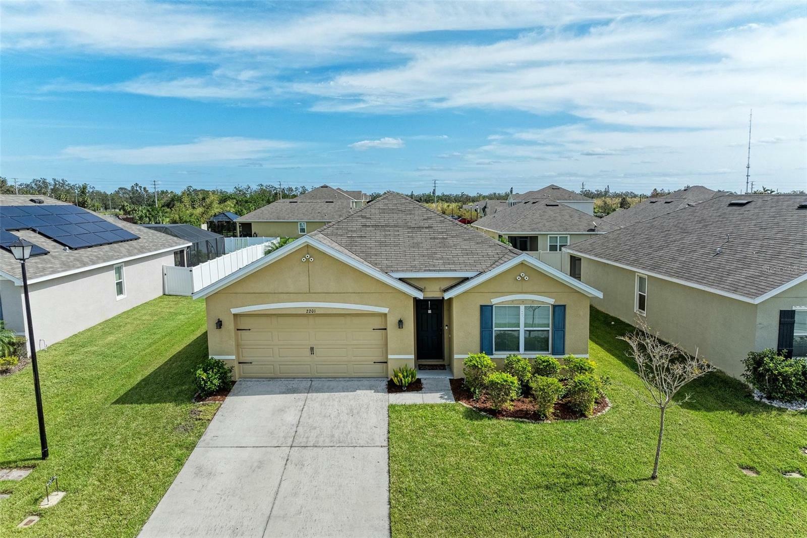 Property Photo:  2201 Tally Breeze Way  FL 34208 