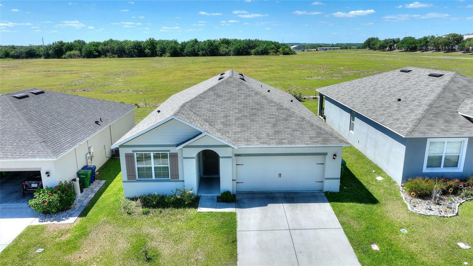 Property Photo:  1040 Cambridge Drive  FL 33881 