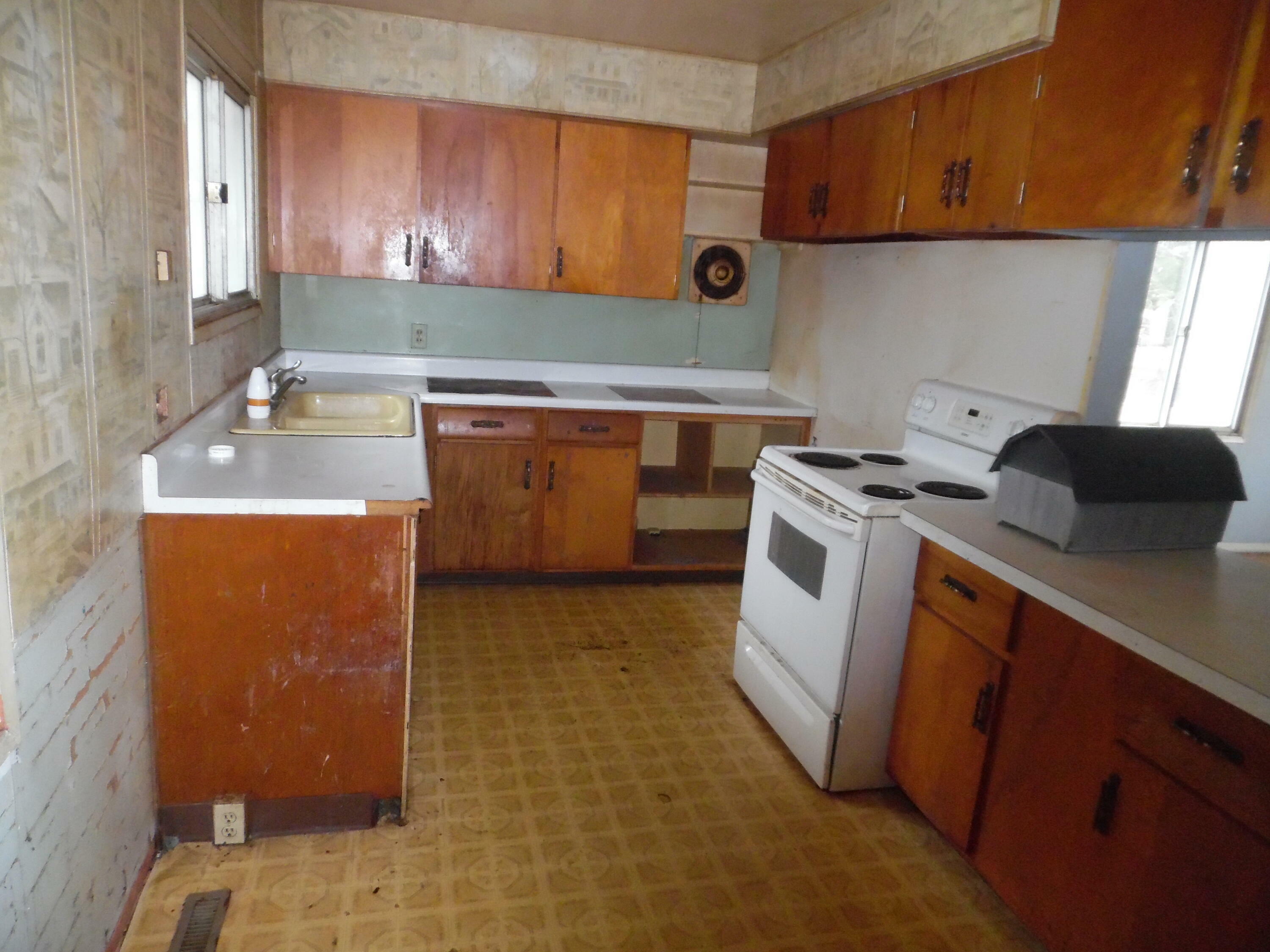 Property Photo:  3609 Roosevelt Circle  MI 49203 